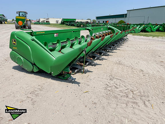 Image of John Deere 612C equipment image 2