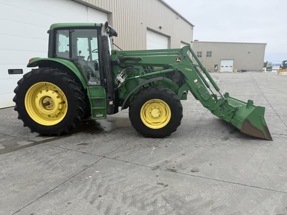 Image of John Deere 6140M equipment image 1
