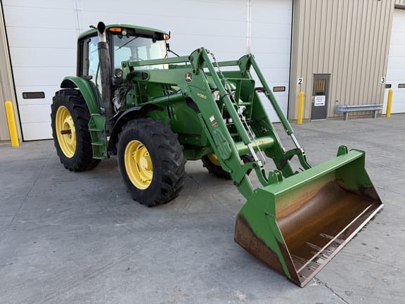 2014 John Deere 6140M Equipment Image0