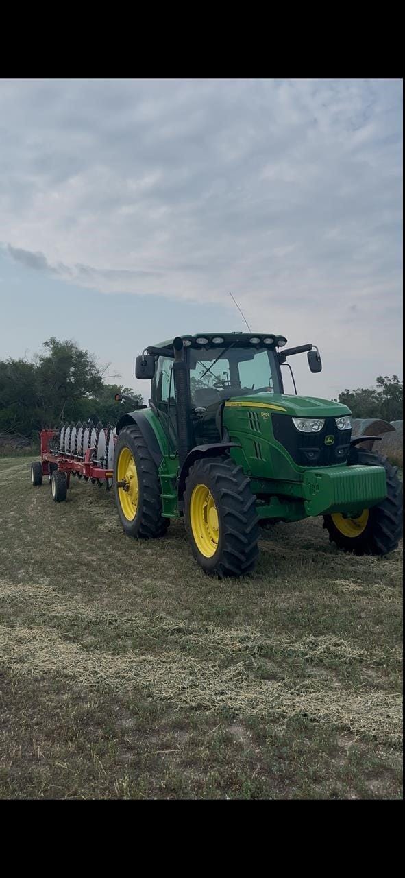 2014 John Deere 6140R Equipment Image0