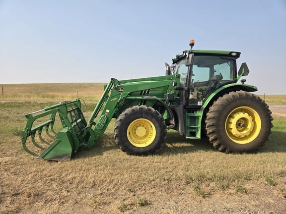 2014 John Deere 6150R Equipment Image0