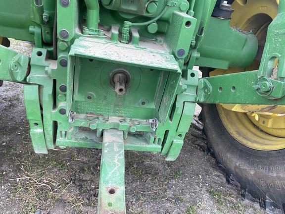 Image of John Deere 6150R equipment image 4