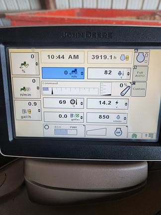 Image of John Deere 6150R equipment image 2