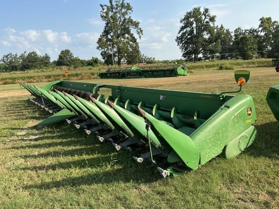 2014 John Deere 616C Equipment Image0