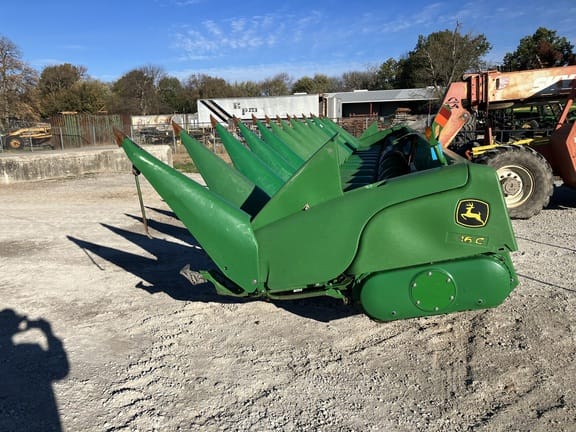 2014 John Deere 616C Equipment Image0