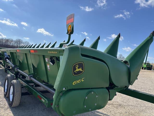 Image of John Deere 616C equipment image 4