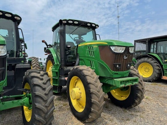 2014 John Deere 6170R Equipment Image0