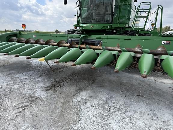 Image of John Deere 618C equipment image 4