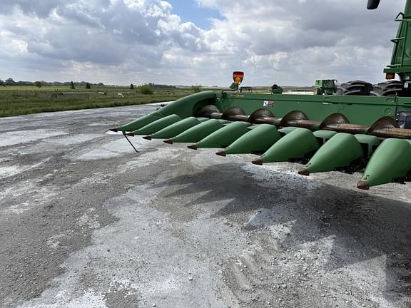 Image of John Deere 618C equipment image 3