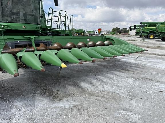 Image of John Deere 618C equipment image 2