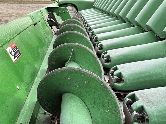 Image of John Deere 618C equipment image 2