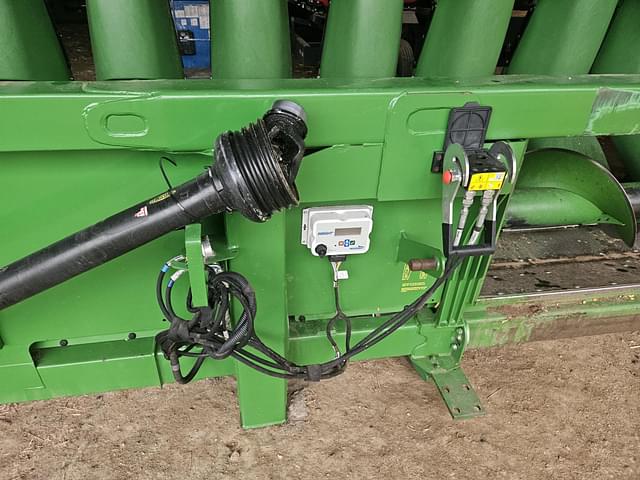 Image of John Deere 618C equipment image 4
