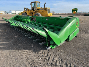 2014 John Deere 618CC Image
