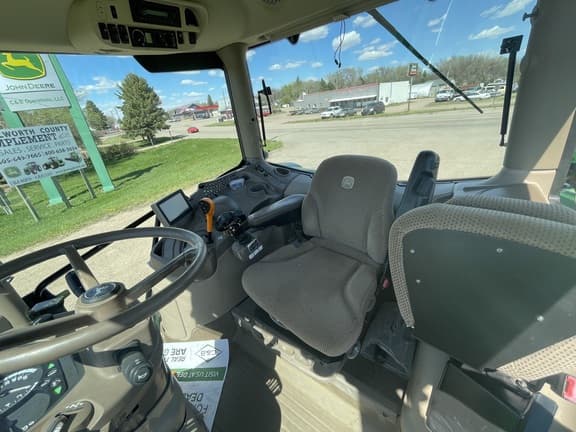 Image of John Deere 6190R equipment image 2