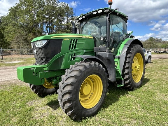 2014 John Deere 6190R Equipment Image0