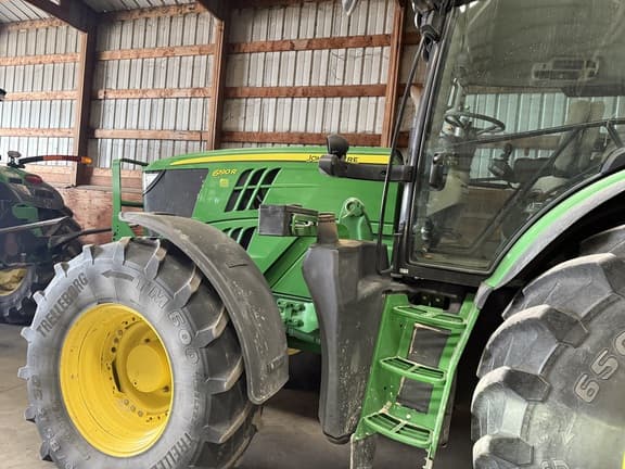 Image of John Deere 6190R equipment image 3