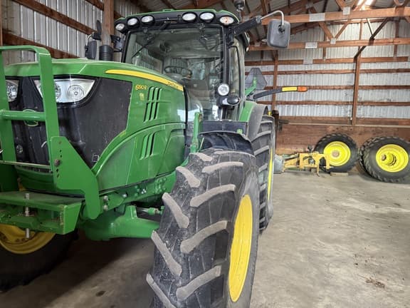 Image of John Deere 6190R equipment image 4