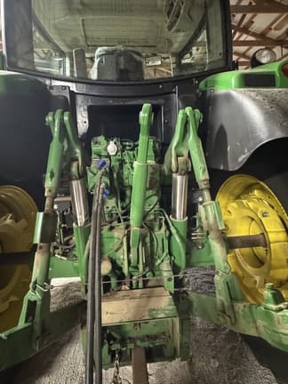 Image of John Deere 6190R equipment image 4