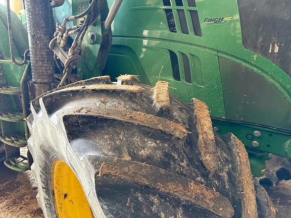 Image of John Deere 6210R equipment image 4
