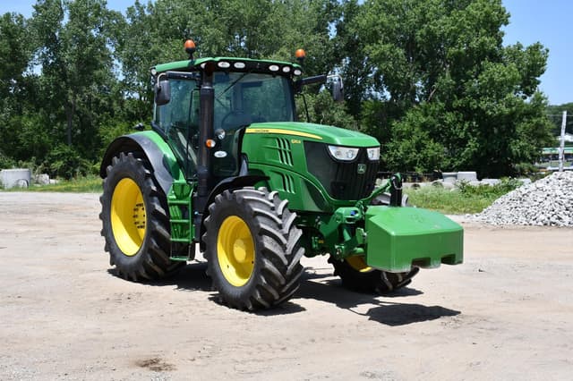 Image of John Deere 6210R equipment image 3