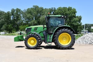 2014 John Deere 6210R Image