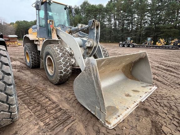 2014 John Deere 624K Equipment Image0