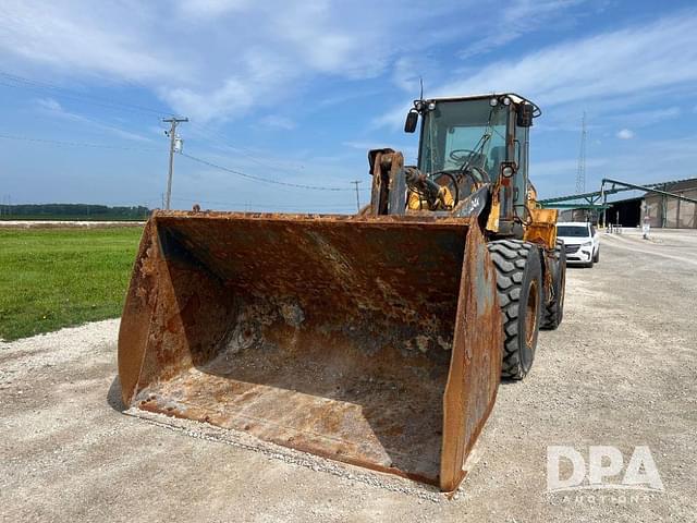 Image of John Deere 624K equipment image 1