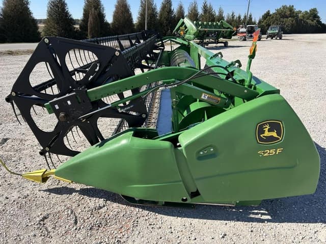Image of John Deere 625F equipment image 4