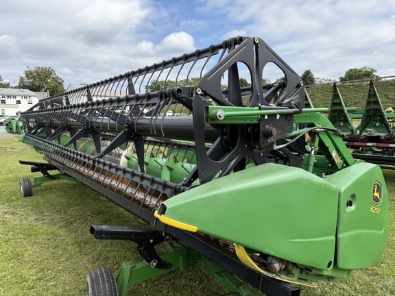 Image of John Deere 625F Primary image