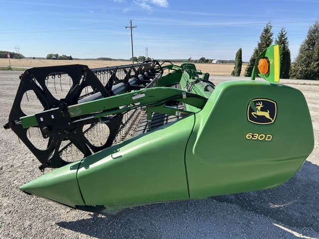 Image of John Deere 630D equipment image 3