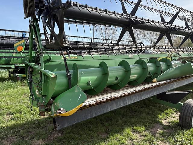 Image of John Deere 630F equipment image 3