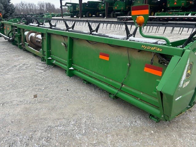 Image of John Deere 630F equipment image 4