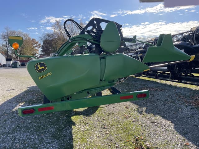 Image of John Deere 630FD equipment image 4