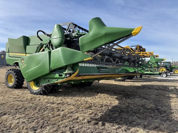 Image of John Deere 630FD equipment image 1