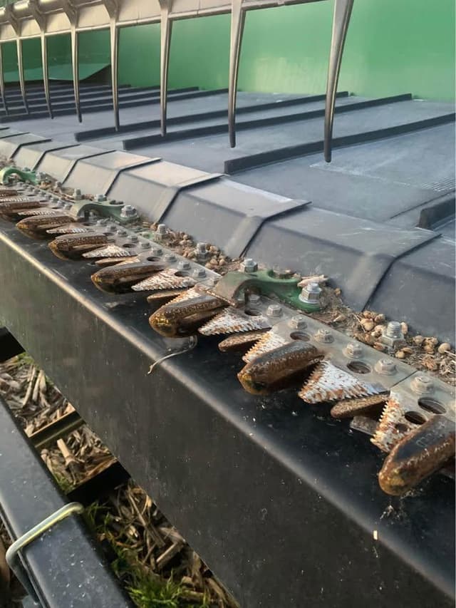 Image of John Deere 630FD equipment image 2