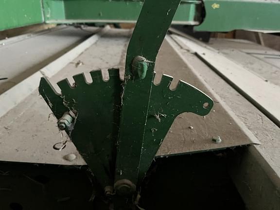 Image of John Deere 635 equipment image 2