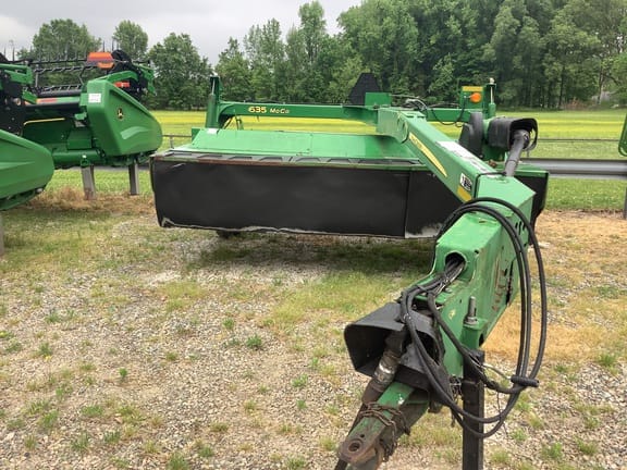 2014 John Deere 635 Equipment Image0