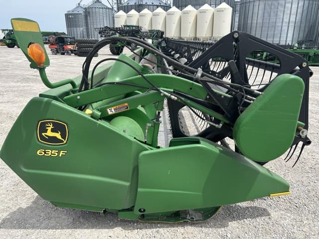 Image of John Deere 635F equipment image 3