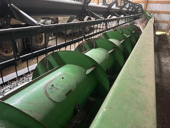 Image of John Deere 635F equipment image 4