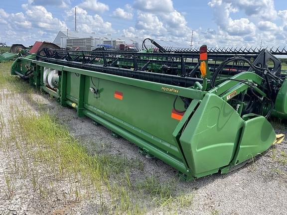 Image of John Deere 635F equipment image 2