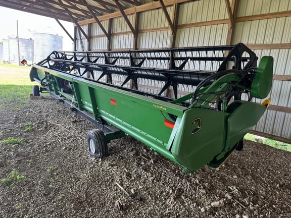 Image of John Deere 635F equipment image 4