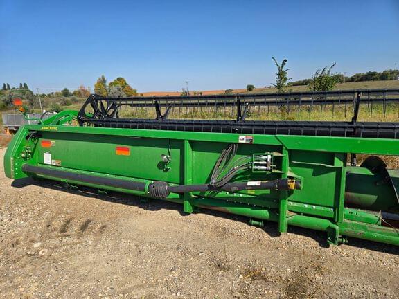Image of John Deere 635F equipment image 2