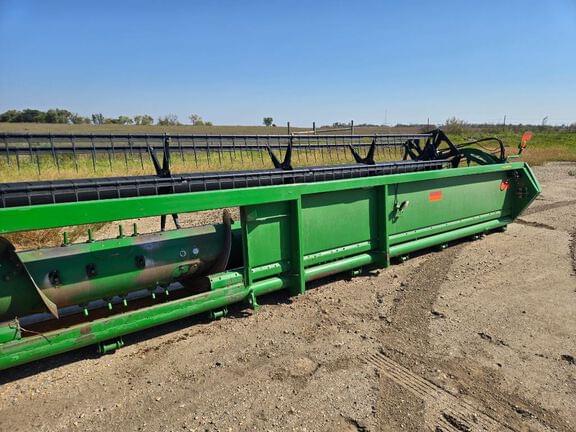 Image of John Deere 635F equipment image 3