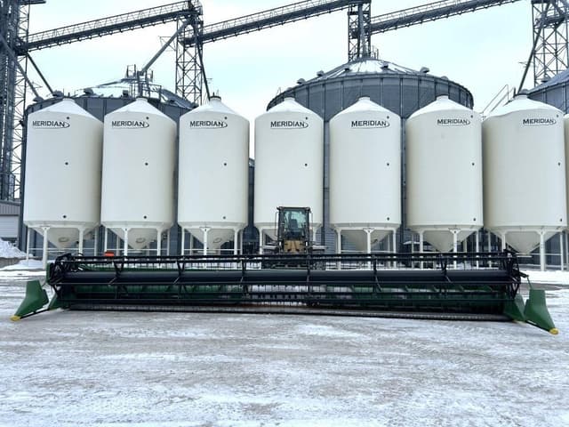 Image of John Deere 635F equipment image 2