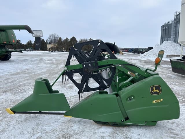 Image of John Deere 635F equipment image 3