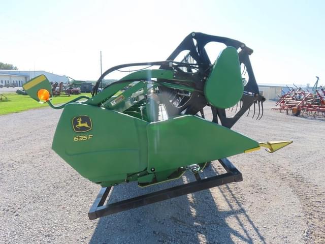 Image of John Deere 635F equipment image 3