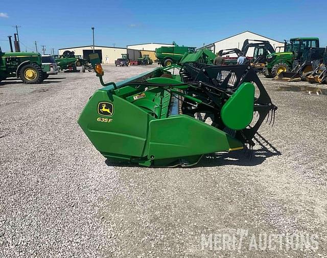 Image of John Deere 635F equipment image 4