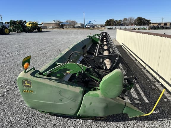 Image of John Deere 635FD equipment image 3