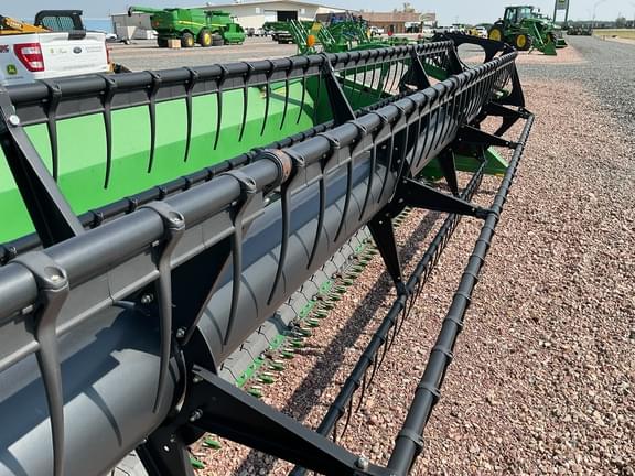 Image of John Deere 635FD equipment image 2