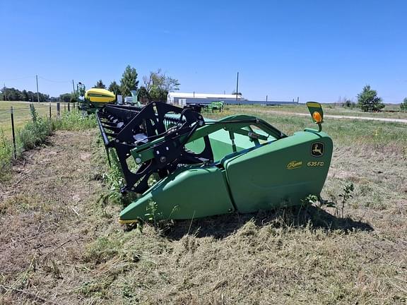 Image of John Deere 635FD equipment image 1